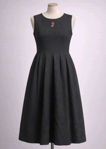 Chic Sleeveless Grey Dress