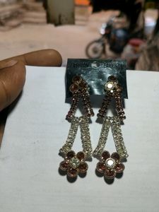 Marry Pink  And White Stone  In Jarkin Nags Earrin