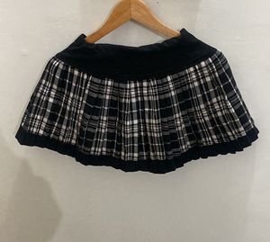 black &amp; white skirt