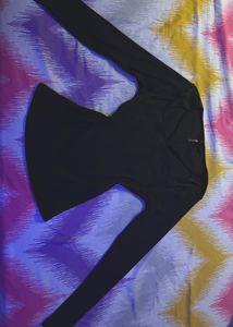 Black Crisscross Ribbed Long Sleeve Top.SIZE-28-36