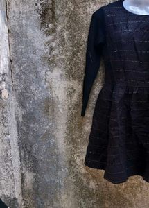 4.2.1 CUTE BLACK DRESS