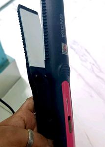 Nova Hair Straightener With Adjustable Heat