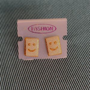 Smilie Studs