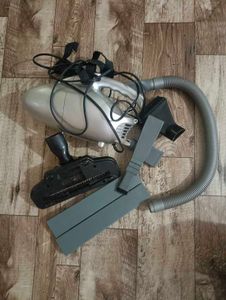 vacuum cleaner