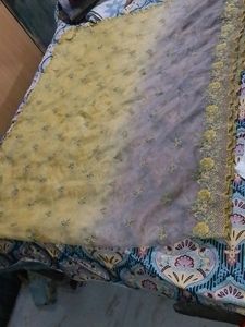 Kadhai Dupatta With Yellow Bra