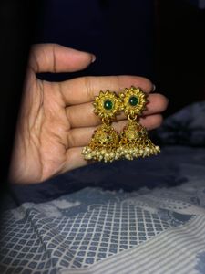 Gold Traditional Jumka’s