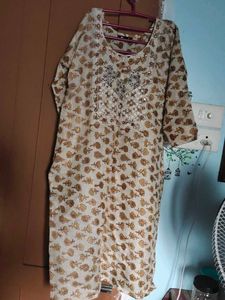 Floral Embroidered Kurti