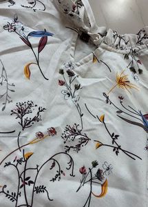 Floral Print Top🌸