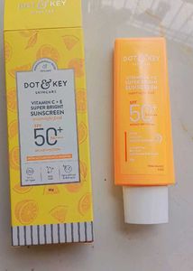 Dot &amp; Key Sunscreen SPF 50💛🌷