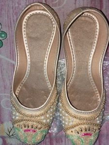 Punjabi Jutti ✨For Women ✨