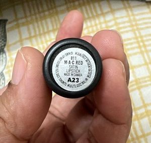 🆕Original Mac(exp-06/26) Satin Lipstick-MAC Red