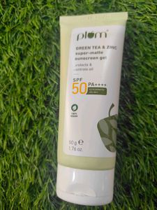 PLUM Green Tea &amp; Zinc Super Matte Sunscreen Gel