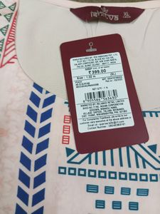 New Is*itva Kurti