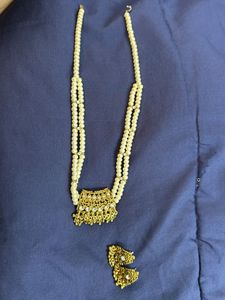Golden And Moti Set