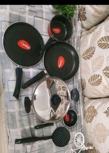 Non Stick Cookware Set