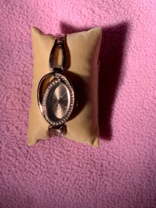 Elegant Women&#39;s Watch