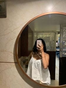 White Top 💅🖤