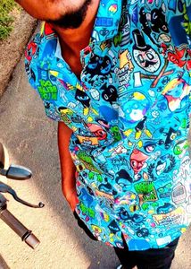 Graphic Print Short Sleeve Shirt