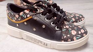 Girls Stylish Shoes
