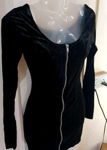 H&amp;M Front Zipper Velvet Bodycon