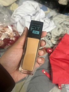 Maybelline NEW YORK FIT ME FOUNDATION