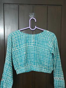 Cropped Blue Patterned Top