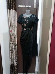 Elegant Black Saree with Floral Details And Belt