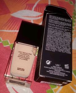 Light Reflecting Advanced Skincare Luminous satin