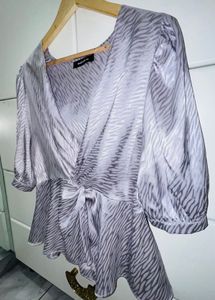 Free Size Metallic Puffed Sleeves Peplum Top