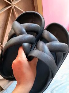 Dressberry Women Black Rubber Clogs