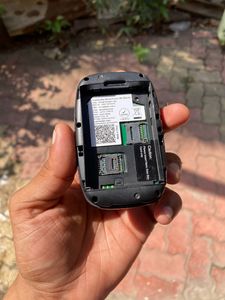 JIO Portable Wi-Fi Router With 2 Sim Card Slot