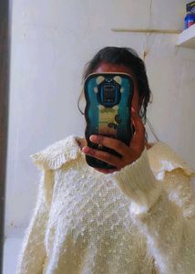 Elegant White Knit Sweater
