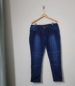 Blue Solid Ankle Length MidRise Casual Women Jeans