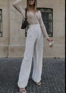 Classic White Bell Bottom Trouser 🤍