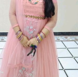 Beautiful Pink Gown With Worrk✨️👗