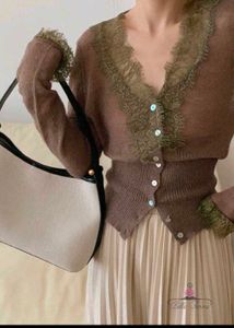 Korean Winter knitted v-neck Vintage Top 🌷🫶🏻