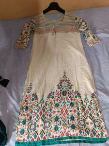 Women&#39;s Kurta With Beautiful Design