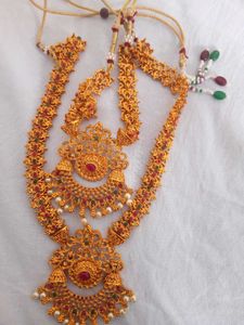 Elegant Gold-Tone Indian Jewelry Set
