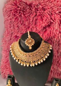 Elegant Gold-Toned Jewelry Set