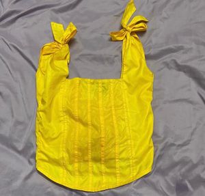 Yellow Corset Top 💛🌻 From La Chic Pick