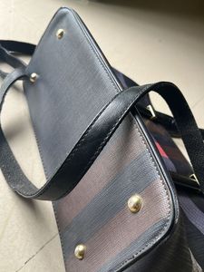 hand bag