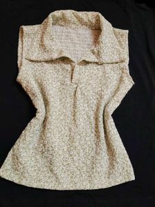 Floral Collared Sleeveless Top