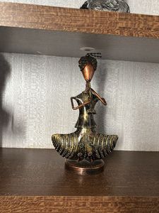 Showpieces &amp; Idols