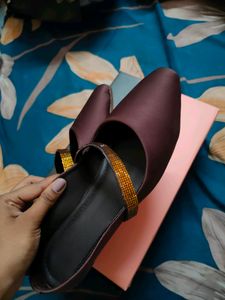 New Bellies Burgundy With Shimmer Details