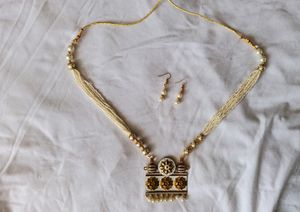 ✨NECKLESS ✨