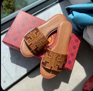 Tory burch Flip flops