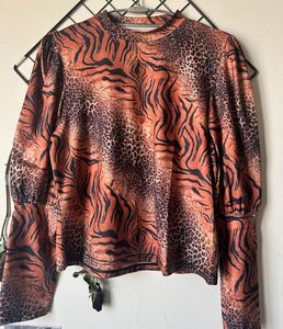 Shein Brand Tiger Print Crop Top With Puff Sleeves
