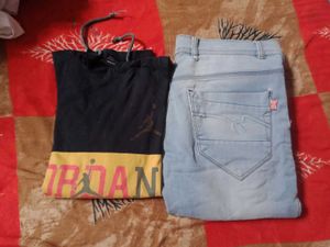 jeans 👖 with tshirt 👕
