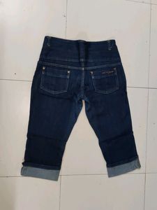 Denim Hind Waist Capri