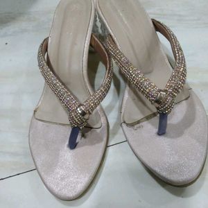 Scandel With Mirror Heels
